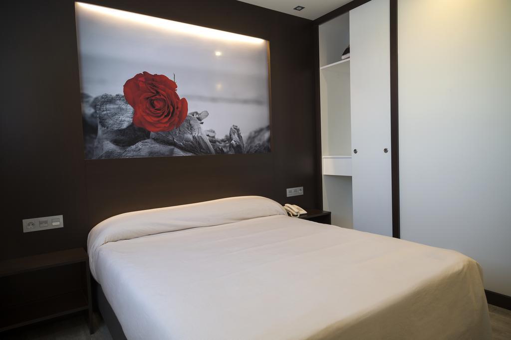 Hotel La Posada De Roces ヒホン エクステリア 写真